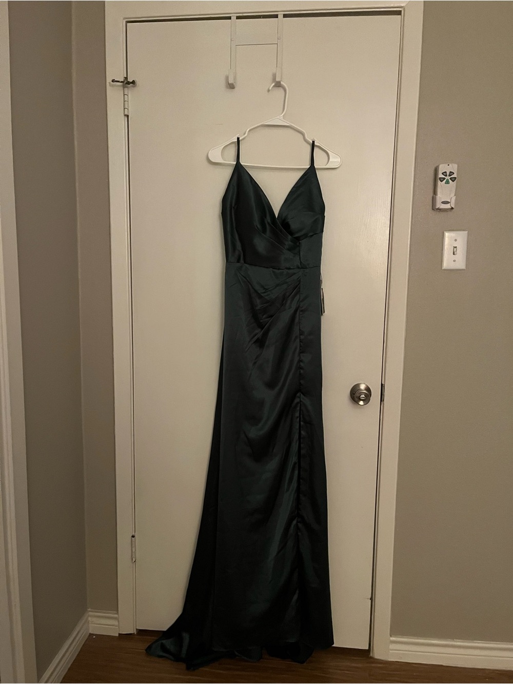 Satin V-Neck Dark Green Spaghetti-Strap Wedding Dress